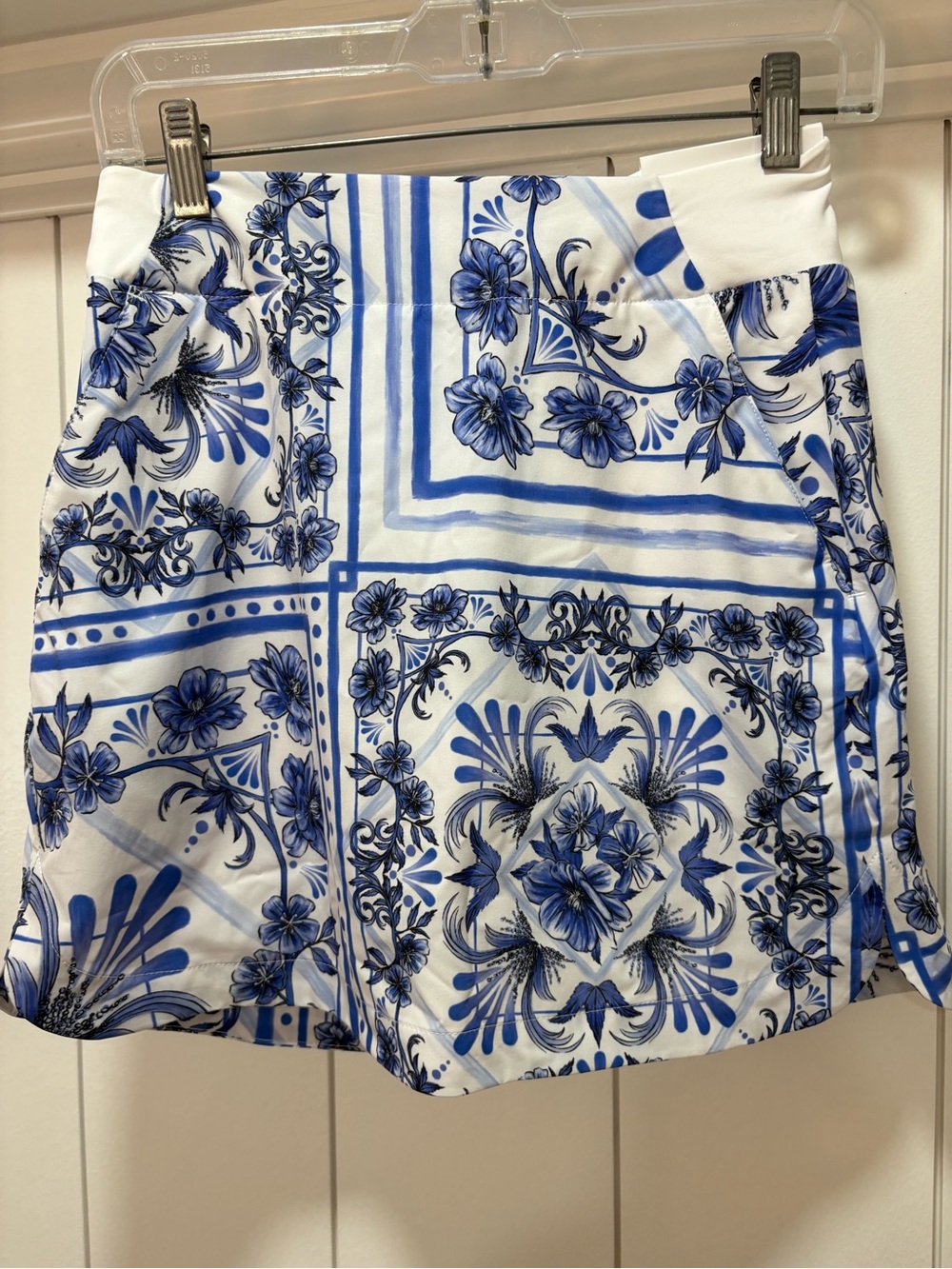 WALTER HAGEN 16 " Skort Size XS Porcelain Floral Lined Tennis Golf NWT